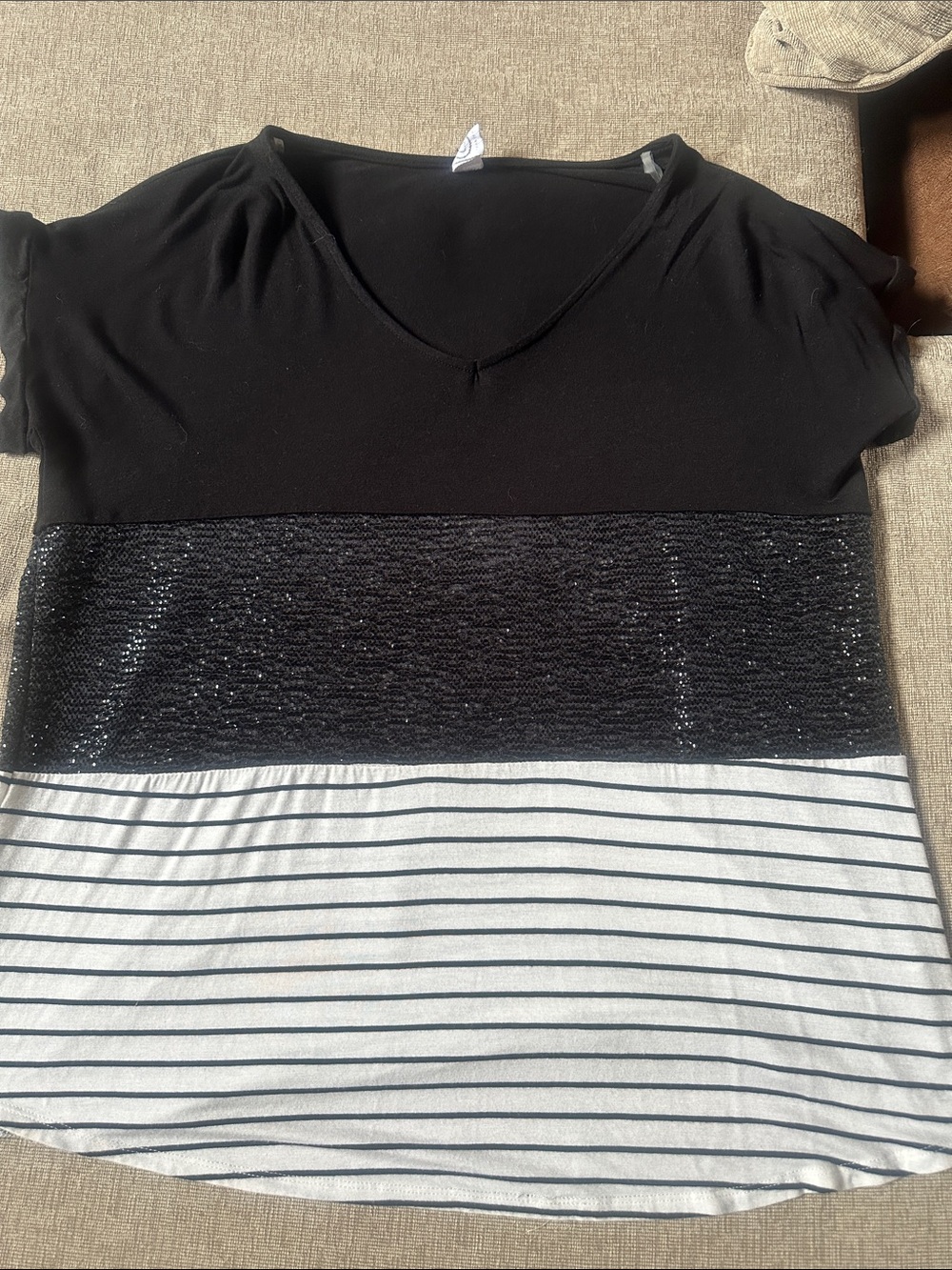 Women's Black & White Striped Mixed-Media V-Neck Top size medium bling
